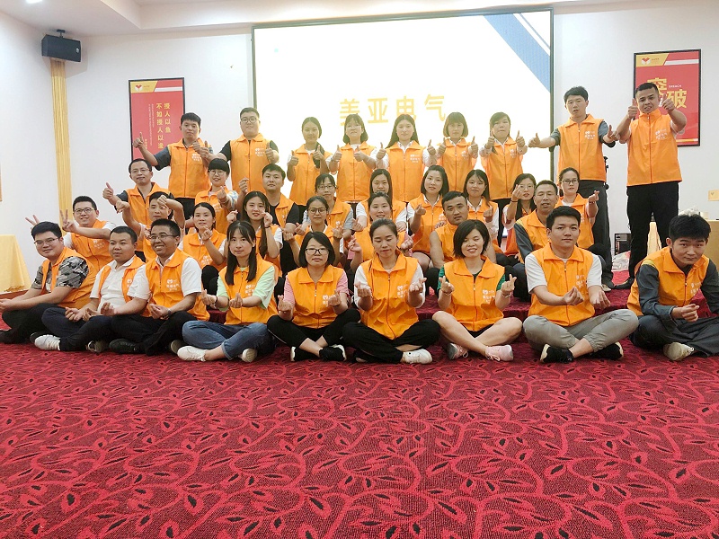 修修哒电气员工风采